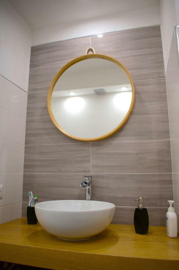 Purple Flower Suite Apartment كالا غونوني المظهر الخارجي الصورة